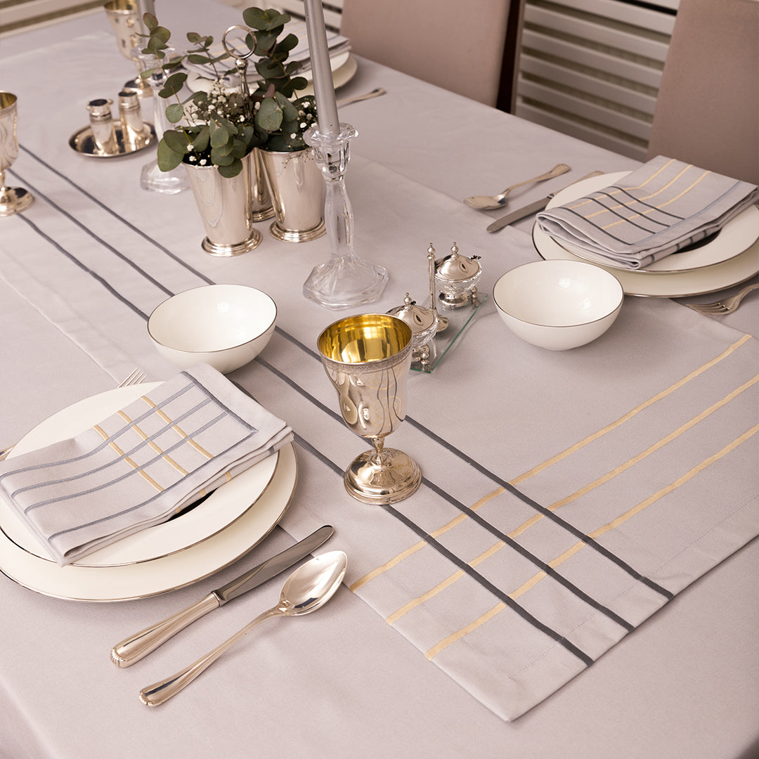 MAYA.MAJESTY - Runner