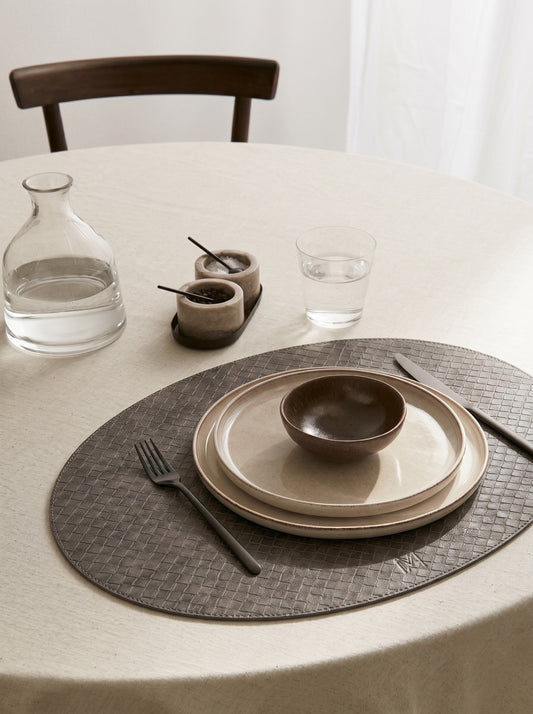 Oval Çift Taraflı Deri Amerikan Servis (Vizon/Beyaz) Méja Atelier
